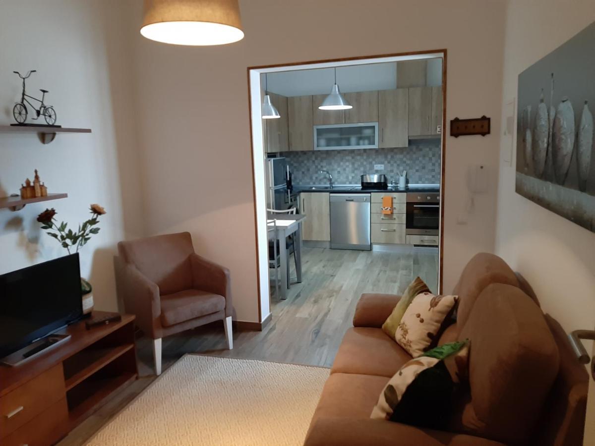 Alojamento Ferreira - Apartamento B Apartment ซังติอาโก โด กาเซ็ง ภายนอก รูปภาพ