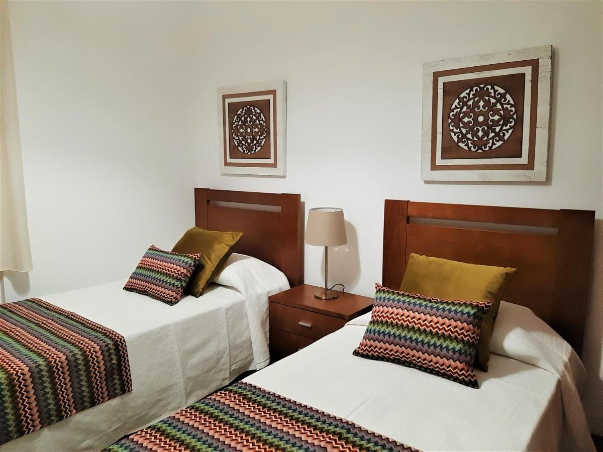 Alojamento Ferreira - Apartamento B Apartment ซังติอาโก โด กาเซ็ง ภายนอก รูปภาพ