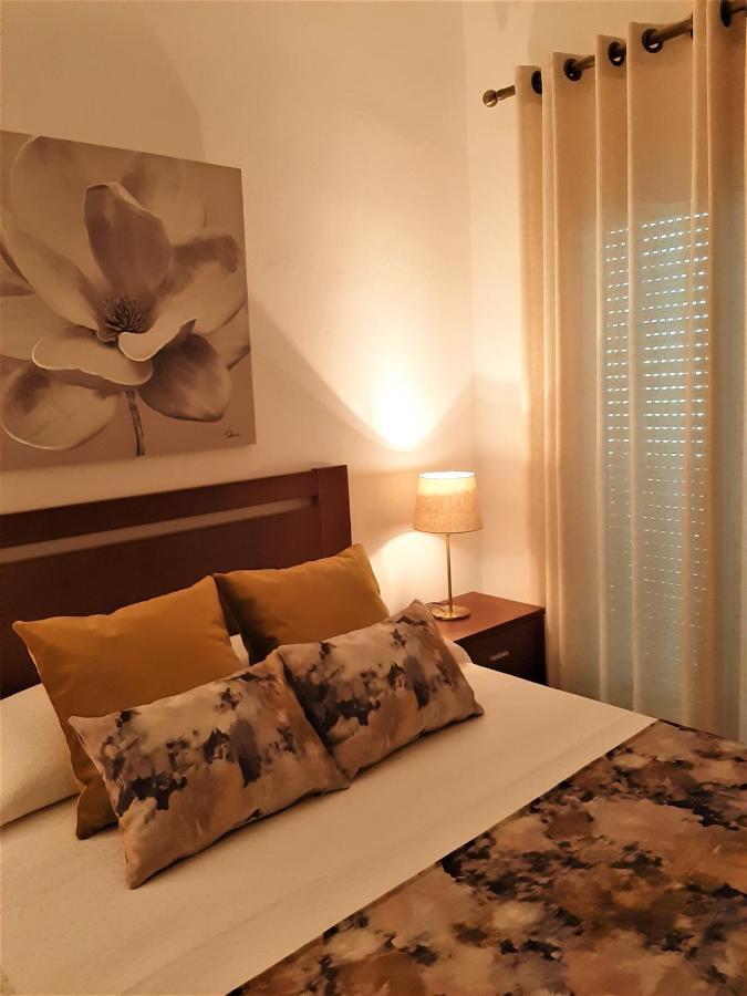 Alojamento Ferreira - Apartamento B Apartment ซังติอาโก โด กาเซ็ง ภายนอก รูปภาพ