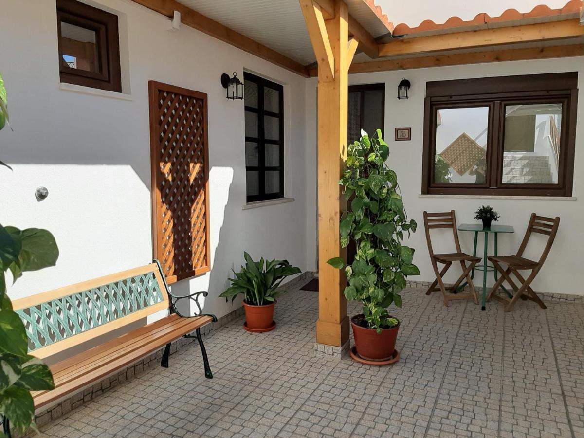 Alojamento Ferreira - Apartamento B Apartment ซังติอาโก โด กาเซ็ง ภายนอก รูปภาพ