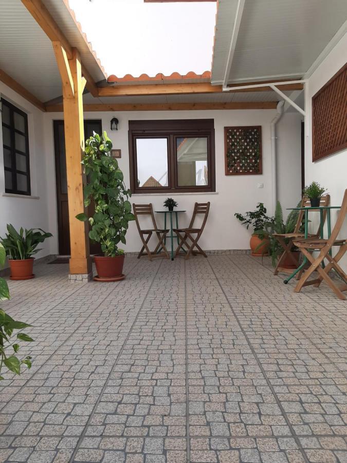Alojamento Ferreira - Apartamento B Apartment ซังติอาโก โด กาเซ็ง ภายนอก รูปภาพ